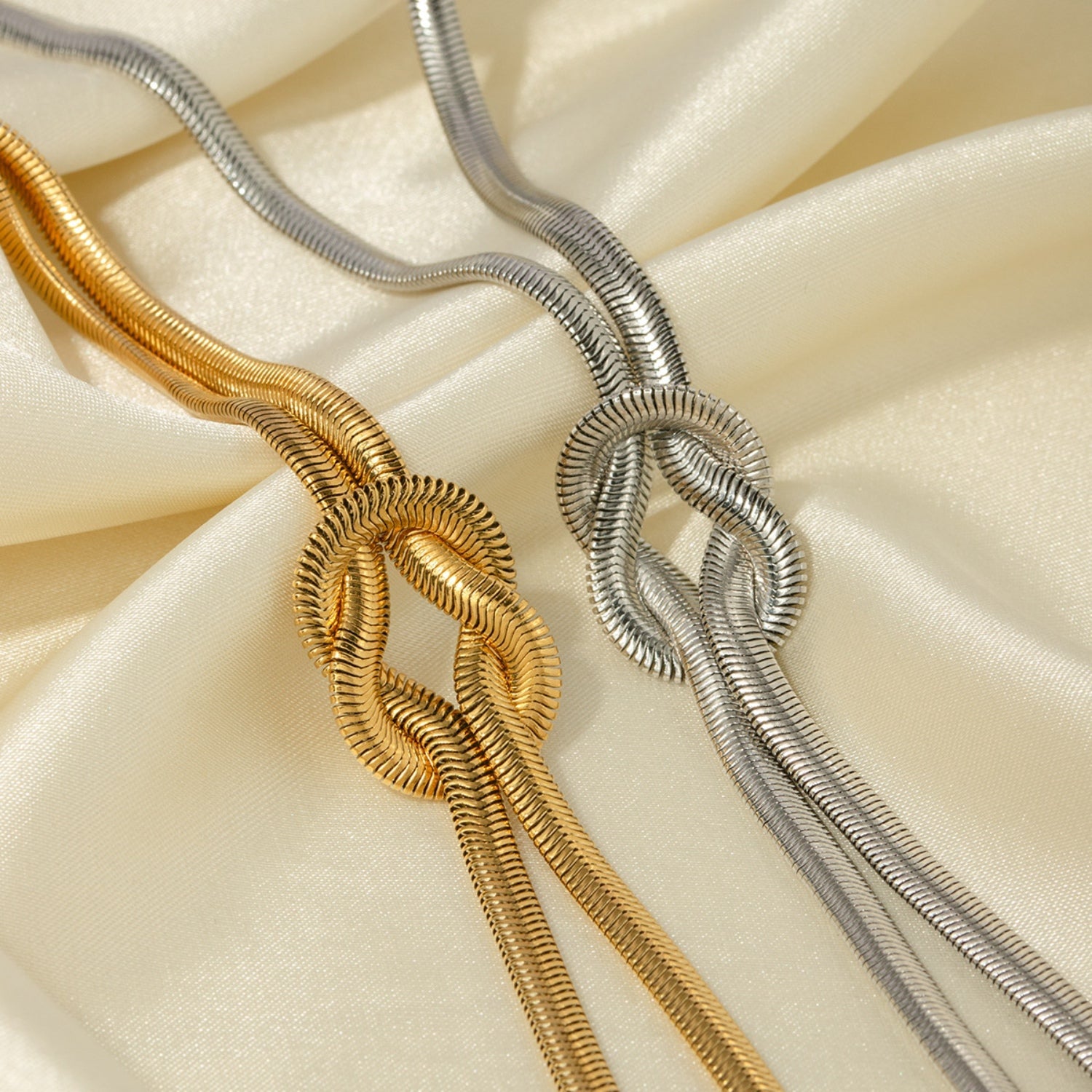 Double Layered Knot Herringbone